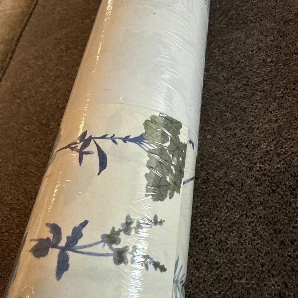 Vintage Layne Wallpaper - Botanical Wildflower Design - New Old Stock Sealed